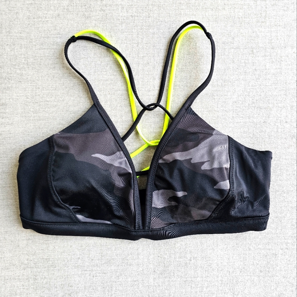 Athleta bathing suit top